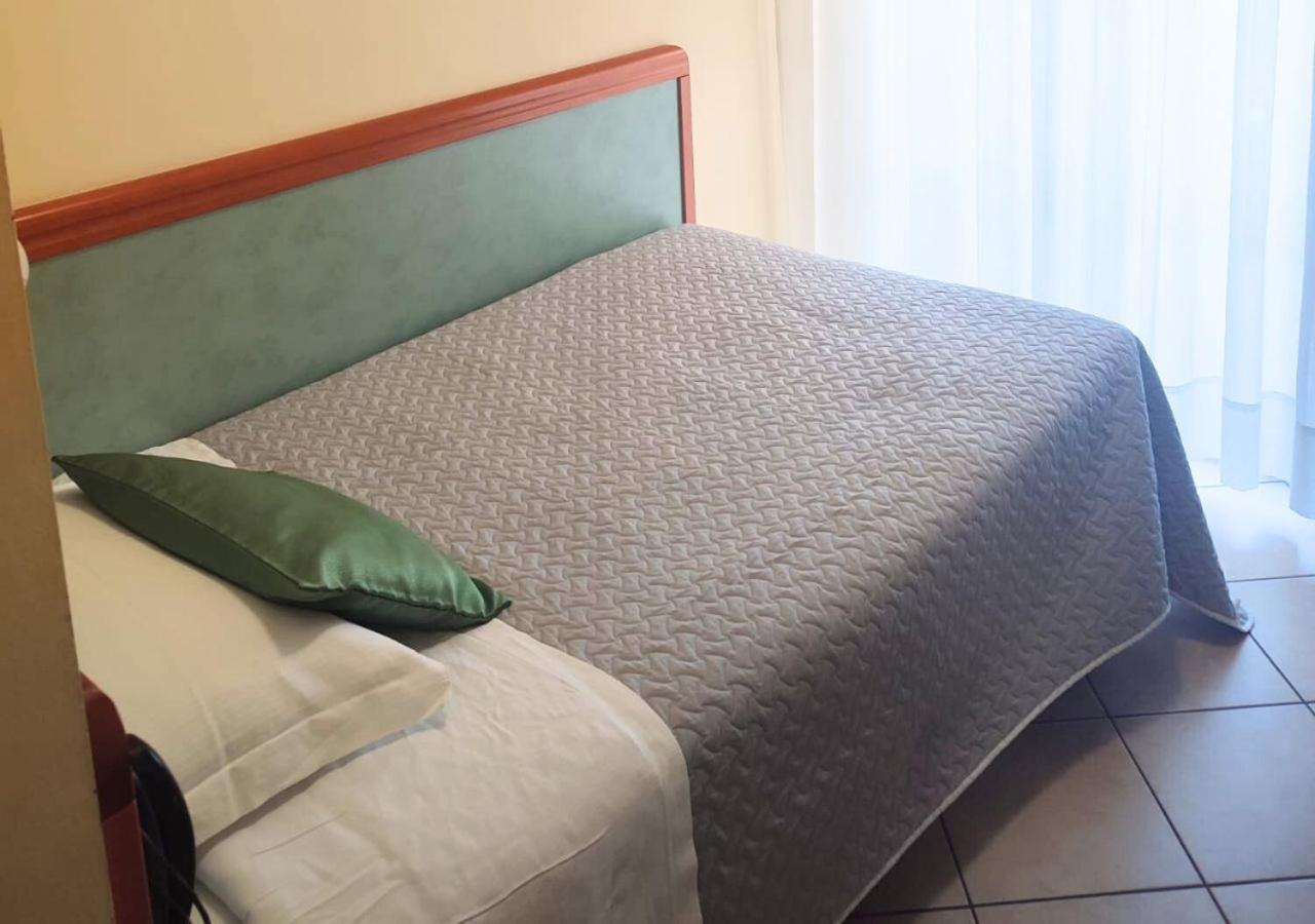 Hotel Riviera B&B Misano Adriatico Exteriér fotografie
