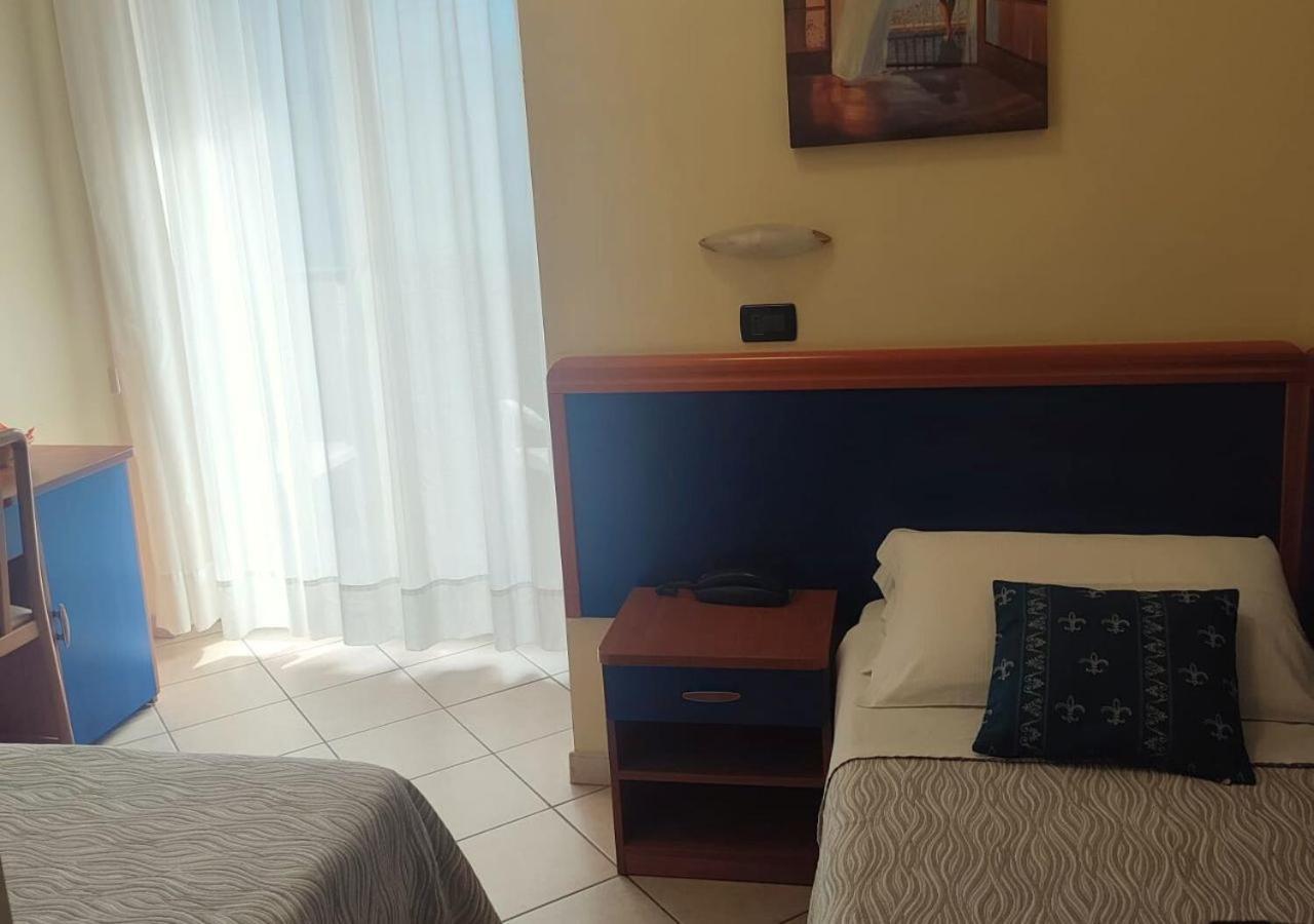 Hotel Riviera B&B Misano Adriatico Exteriér fotografie