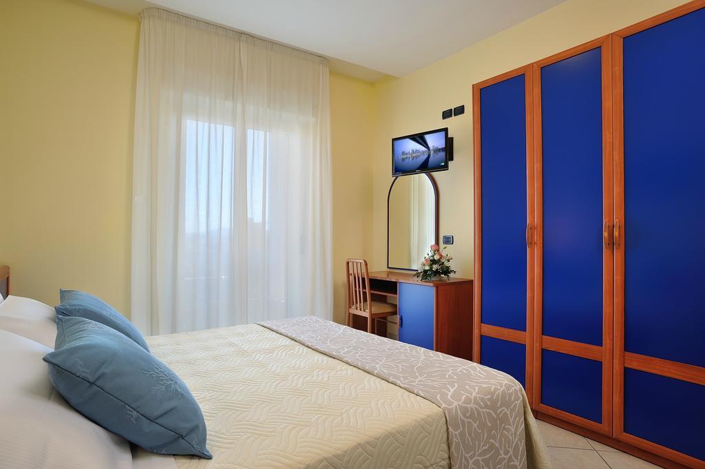 Hotel Riviera B&B Misano Adriatico Exteriér fotografie